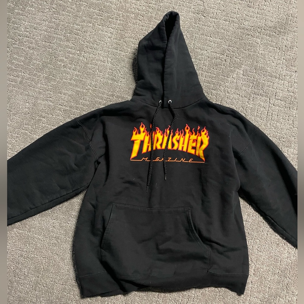 Black men’s thrasher hoodie size large